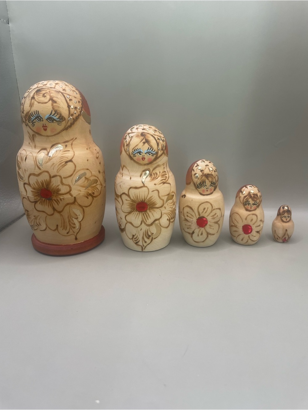 Russian Matryoshka Nesting Dolls Handmade Hand painted Set Of 5 Made In Russia
